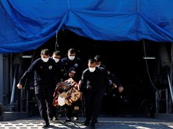 Mukjizat! 13 Hari Tertimbun Reruntuhan Gempa, 3 Orang Selamat Mukjizat! 13 Hari Tertimbun Reruntuhan Gempa, 3 Orang Selamat