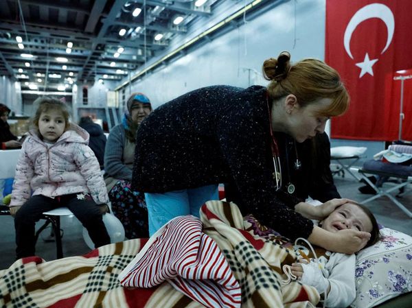 Balita Korban Gempa Turki Dirawat di RS Darurat Kapal Militer