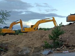 Evakuasi Longsor di Jalan Timor Butuh Waktu Satu Minggu