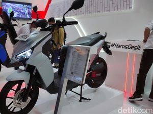 Ngecas Baterai dari 0-100% Butuh 3-4 Jam, Segini Jarak Tempuh Motor Listrik Gesits Ngecas Baterai dari 0-100% Butuh 3-4 Jam, Segini Jarak Tempuh Motor Listrik Gesits
