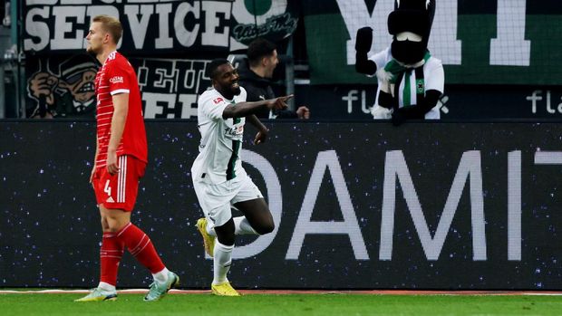 Soccer Football - Bundesliga - Borussia Moenchengladbach v Bayern Munich - Borussia-Park, Moenchengladbach, Germany - February 18, 2023 Borussia Moenchengladbach's Marcus Thuram celebrates scoring their third goal REUTERS/Thilo Schmuelgen DFL REGULATIONS PROHIBIT ANY USE OF PHOTOGRAPHS AS IMAGE SEQUENCES AND/OR QUASI-VIDEO.