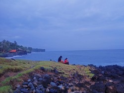 Dulu Sepi, Kini Pantai Tanjung Seraya Ramai Dikunjungi