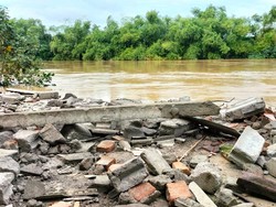 2 Rumah di Sragen Hanyut Terbawa Arus Bengawan Solo