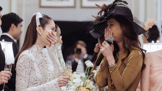 Siap Dinikahi Crazy Rich Thailand, 7 Momen Haru Pesta Lanjang Nong Poy