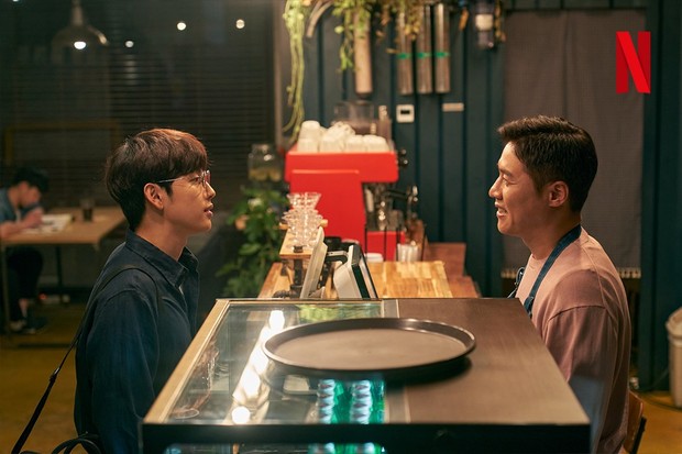 Still Cut Im Siwan dan Park Ho San / Foto : twitter.com/NetflixKR Still Cut Im Siwan dan Park Ho San / Foto : twitter.com/NetflixKR
