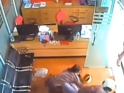 Viral Aksi Polisi di Manado Duel dengan Pria yang Hendak Bakar Ruko