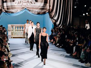 Dunia Tanpa Wanita Sempurna Versi Tory Burch di New York Fashion Week