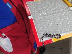 Kaget! Warga Jaktim Pasang Perangkap Tikus tapi Dapatnya Ular Mematikan