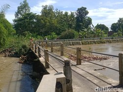 Waspada! Puluhan Titik Tanggul Kali Dengkeng Klaten Kritis