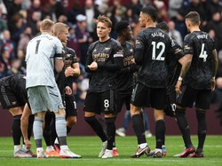 Arsenal Pede Lagi Usai Buka Puasa