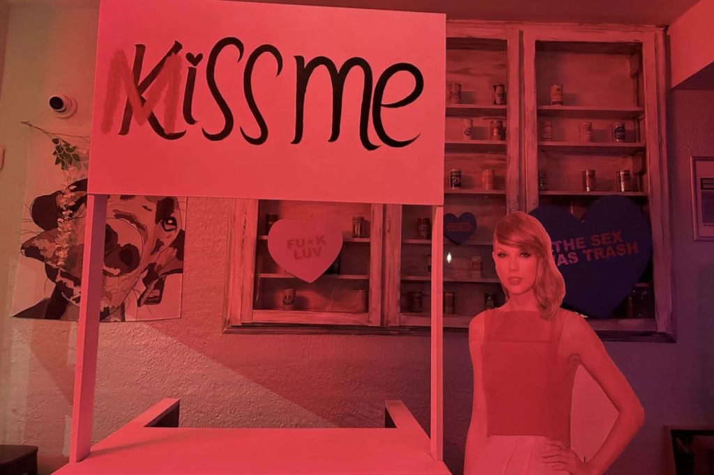 Bar Patah Hati di Chicago Amerika