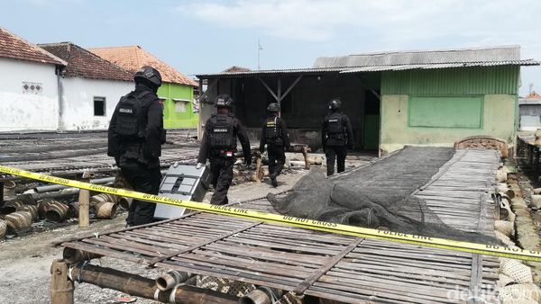 Ledakan Bondet di Kota Pasuruan Lukai Dua Orang Paksa Jibom Turun Tangan