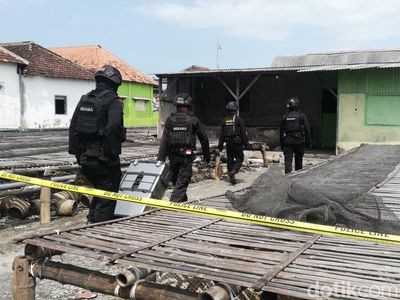 Ledakan Bondet di Kota Pasuruan Lukai Dua Orang Paksa Jibom Turun Tangan
