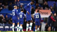 Benoit Badiashile alami cedera hamstring sejak akhir Mei lalu. Sang bek tengah masih lama berkutat di ruang perawatan (Getty Images)