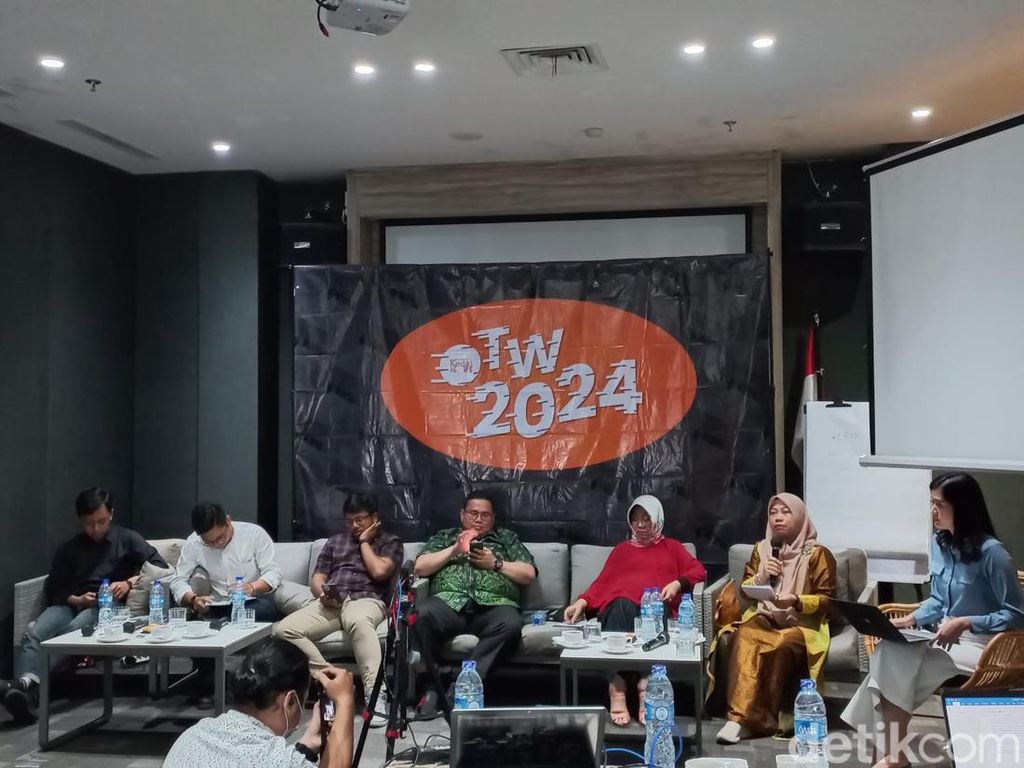 Bawaslu Bicara Sosialisasi Kampanye, Singgung Capres Itu Keliling Terus Bawaslu Bicara Sosialisasi Kampanye, Singgung Capres Itu Keliling Terus