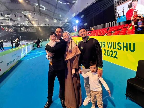 5 Potret Pangling Lindswell Kwok, Eks Atlet Wushu yang Kini Fokus Rawat Anak