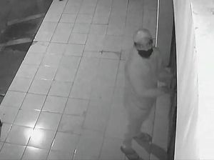 Terekam CCTV! Pencuri Santuy Kuras Rental PS di Wonosari Klaten