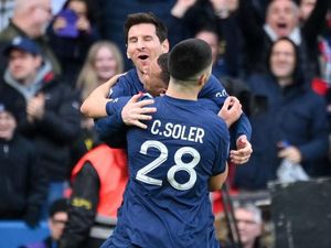 PSG Vs Lille: Tendangan Bebas Messi Tentukan Kemenangan Les Parisiens PSG Vs Lille: Tendangan Bebas Messi Tentukan Kemenangan Les Parisiens