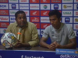 Persik Takluk dari PSM, Divaldo Alves Sesalkan Pemain Hilang Fokus Persik Takluk dari PSM, Divaldo Alves Sesalkan Pemain Hilang Fokus