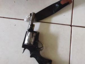 Pencuri di Parung Kabur Usai Dilawan Korban, Pistol dan Pisau Disita Polisi