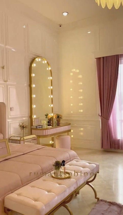 Potret kamar Amora Lemos, anak Krisdayanti Potret kamar Amora Lemos, anak Krisdayanti