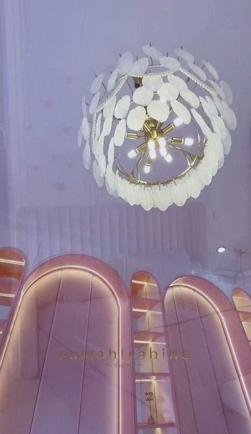 Potret kamar Amora Lemos, anak Krisdayanti Potret kamar Amora Lemos, anak Krisdayanti