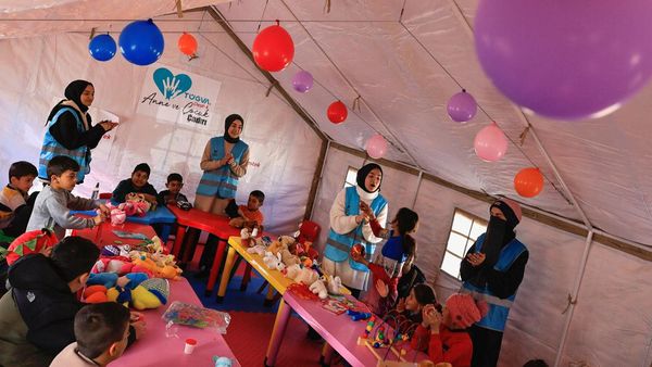 Potret Trauma Healing Anak-anak Korban Gempa Turki di Pengungsian