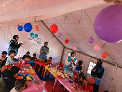 Potret Trauma Healing Anak-anak Korban Gempa Turki di Pengungsian Potret Trauma Healing Anak-anak Korban Gempa Turki di Pengungsian