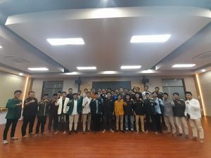 BEM se-Madura Dukung Reaktivasi Rel Kereta Api di Pulau Garam BEM se-Madura Dukung Reaktivasi Rel Kereta Api di Pulau Garam