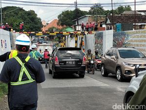 Jalan Ahmad Yani Viaduk Gilingan Solo Akan Ditutup 3 Bulan Jalan Ahmad Yani Viaduk Gilingan Solo Akan Ditutup 3 Bulan