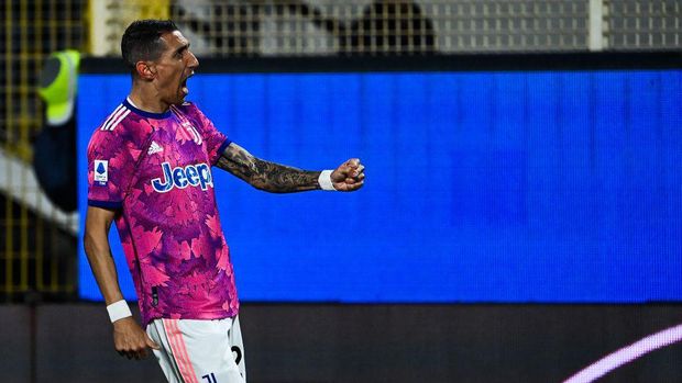 Juventus' Argentinian forward Angel Di Maria celebrates after scoring his side's second goal during the Italian Serie A football match between Spezia and Juventus, on February 19, 2023 at the Alberto-Picco stadium in La Spezia. (Photo by ANDREAS SOLARO / AFP) (Photo by ANDREAS SOLARO/AFP via Getty Images)