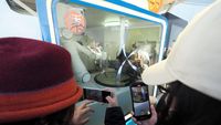 Canggih! Ada Robot Masak Pancake di Beijing