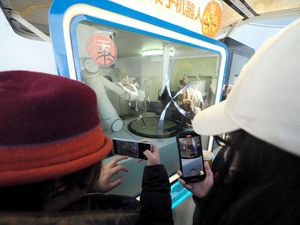 Canggih! Ada Robot Masak Pancake di Beijing Canggih! Ada Robot Masak Pancake di Beijing