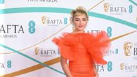 7 Gaya Florence Pugh Pakai Gaun Ikan Mas Koki di Red Carpet BAFTA