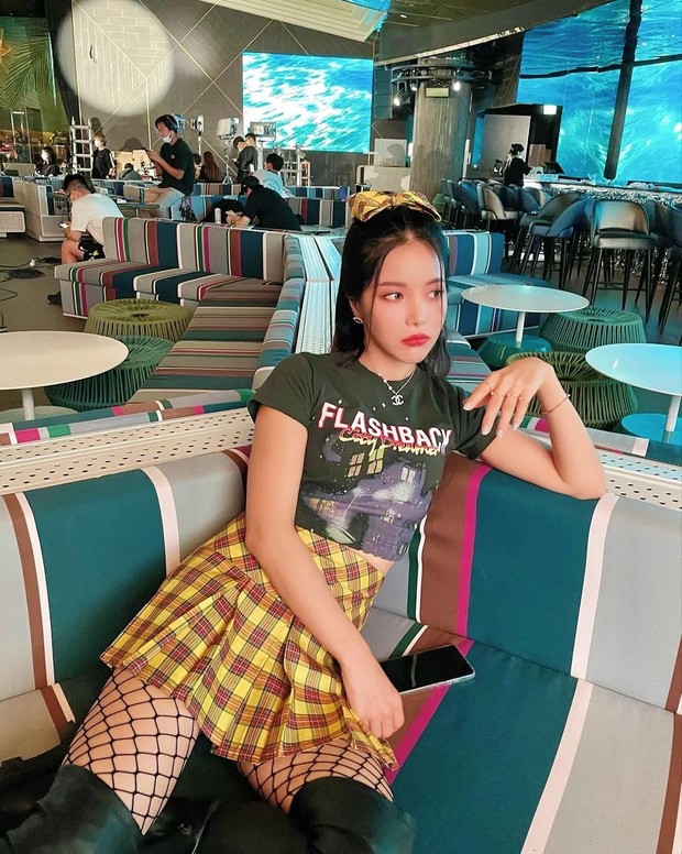 Gaya fashion Solar Mamamoo