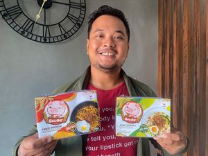 Pemuda Denpasar Racik Bakmi Instan Babi Kombinasi 18 Rempah, Cuan Rp 30 Juta