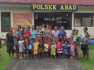 Kisah Iptu Jeane, Polwan Pelindung Anak-anak Alor Barat Daya dari Stunting Kisah Iptu Jeane, Polwan Pelindung Anak-anak Alor Barat Daya dari Stunting