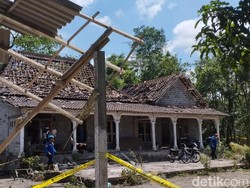 Polisi Temukan 10 Kg Bahan Peledak di Lokasi Ledakan Petasan Blitar