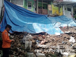 Longsor Timpa 4 Rumah di Bogor, 14 Orang Diungsikan