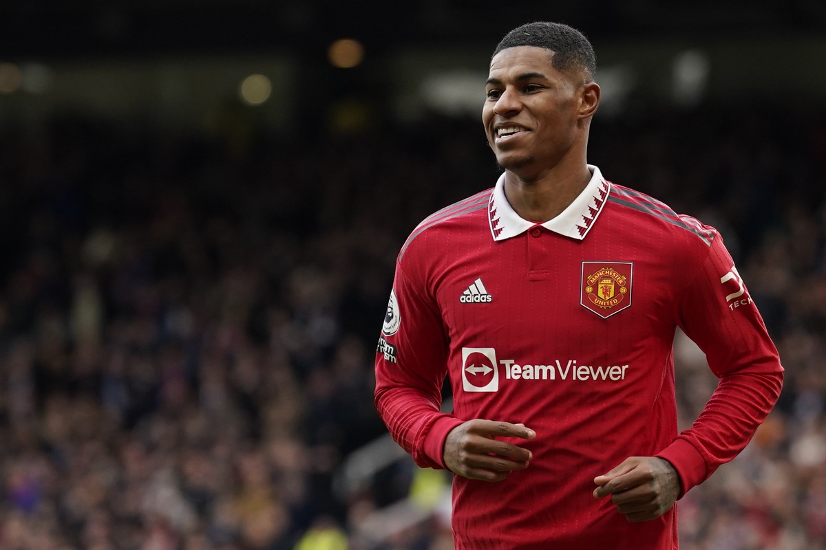 Marcus Rashford sudah kembali berlatih dari cedera. Bisa dimainkan melawan Sevilla? (Foto: AP/Dave Thompson)