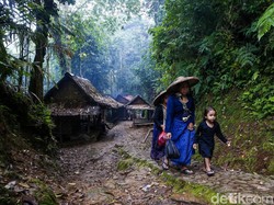 Baduy Dalam Jadi Blank Spot Internet, Baduy Luar Aman?
