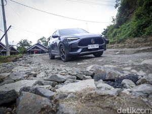 Melibas Jalur Pedesaan dengan New MG HS: Gimana Bantingannya?