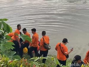 BPBD Linmas Kembali Akui Memang Ada 2 Orang Tenggelam di Kali Jagir Surabaya BPBD Linmas Kembali Akui Memang Ada 2 Orang Tenggelam di Kali Jagir Surabaya