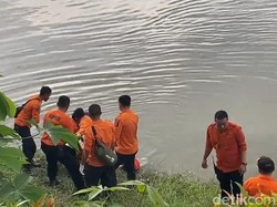 Jasad Seorang Pria Kembali Ditemukan di Dekat Pintu Air Kali Jagir Surabaya