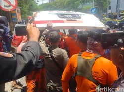 Korban Tercebur Kali Jagir Surabaya Dipastikan Hanya Satu Orang, Bukan Dua