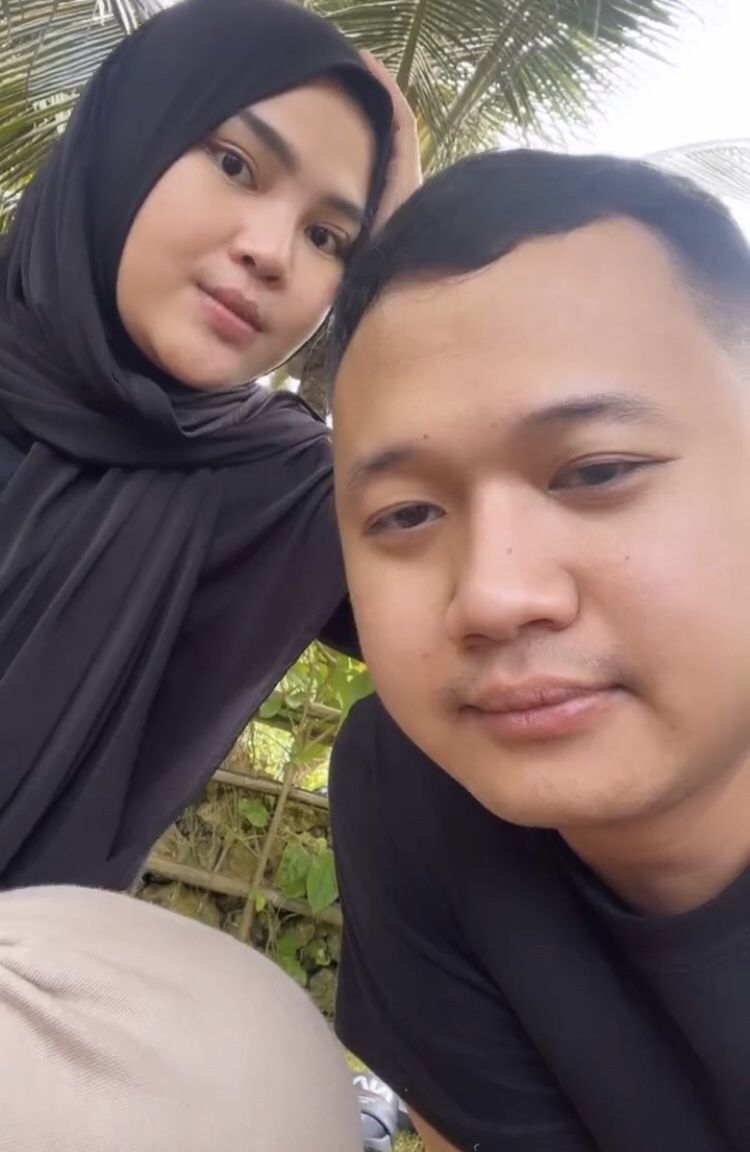 Rosa Meldianti dan Inggil