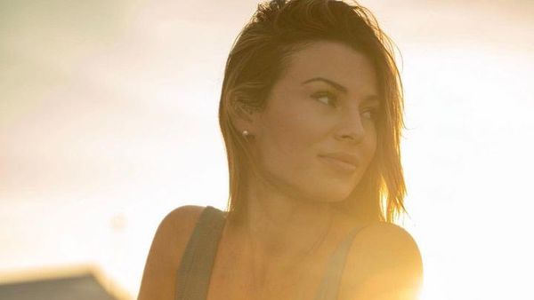 Sosok Wanita yang Disebut Ilmuwan Terseksi, Potretnya Berbikini Jadi Atensi