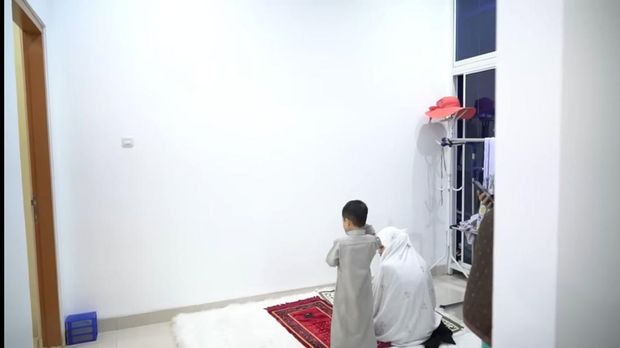 Rumah Mewah Baru Omah Gala & Haji Faisal Rumah Mewah Baru Omah Gala & Haji Faisal
