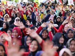 Relawan Ganjar Gelar Bazar Sembako di Pekalongan, Cuma Rp 55 Ribu