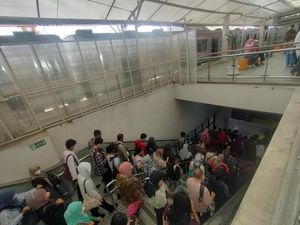 Dirut KCI Buka Suara gegara Stasiun Manggarai Dikomplain Terus-terusan Dirut KCI Buka Suara gegara Stasiun Manggarai Dikomplain Terus-terusan